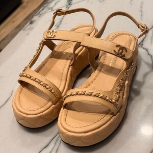 Chanel cc platform sandals tan